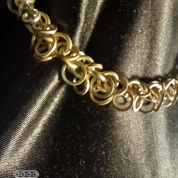 Avon Silver Crowded Necklace - Picture 6 of 9